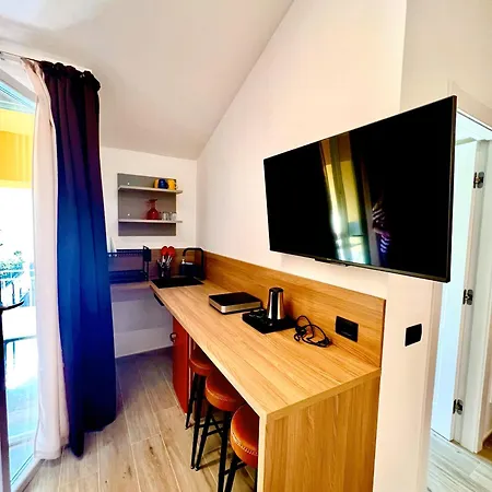 Cinque Terre Hub Art Apartment