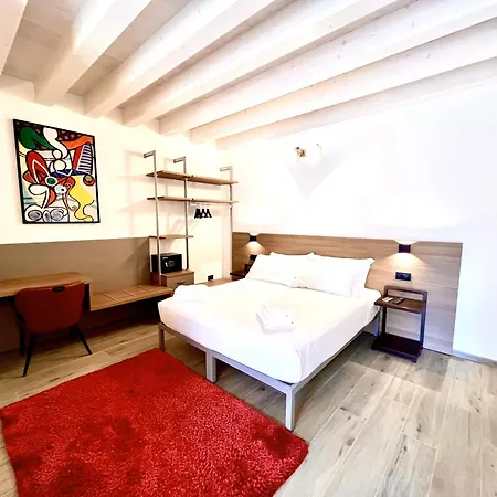 Cinque Terre Hub Art Apartment *