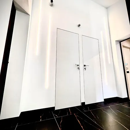 Cinque Terre Hub Art Apartment La Spezia